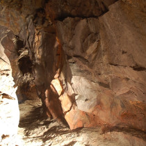 CAVERN ENTRANCE set - Molded rock panels from Ste-Hélène Island rock walls in Quebec, produced in plaster, floor in cement