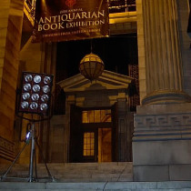 EXTERIOR MANHATAN set - Close view of columns, cornice, ornementations and stairs produced in plaster
